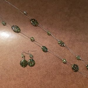 Earring and necklace set